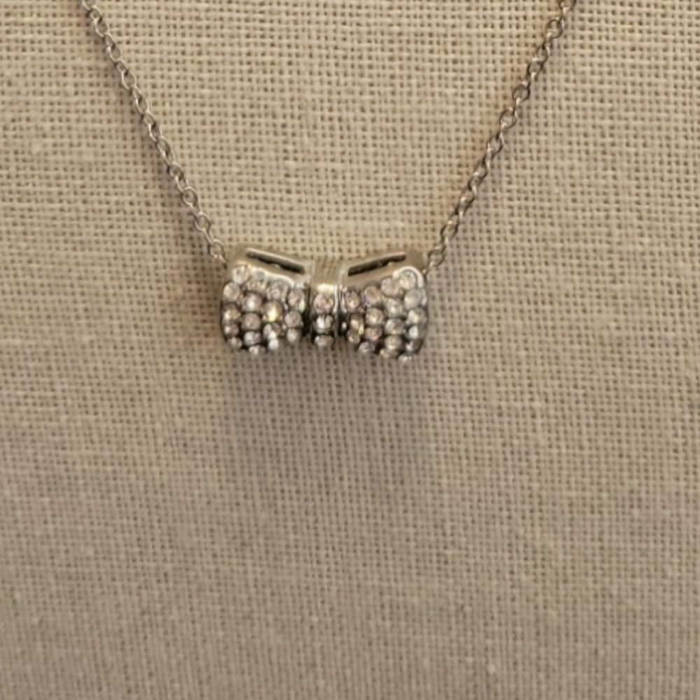 Cute NYC Silver Bow Necklace